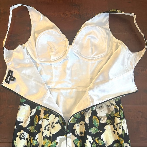 BEBE Floral Bodycon Dress Knee Length Sleeveless V-Neck Size XS - Picture 6 of 11